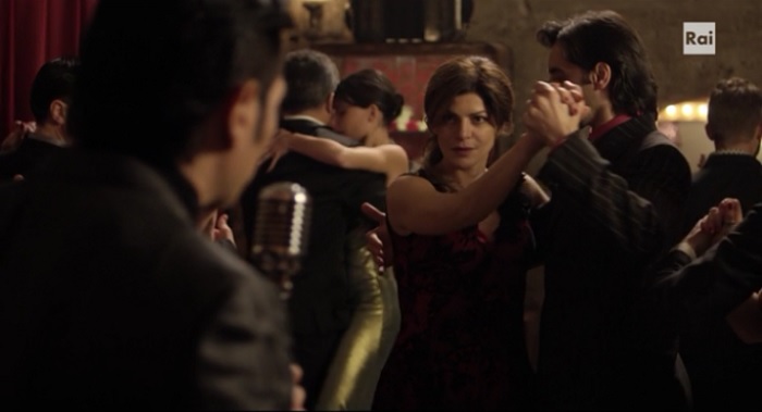 I bastardi di Pizzofalcone 2: Bianca Nappi interpreta Roberta de Angelis nell'episodio "Tango"